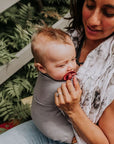 Gustine Porte-bébé Préformé Évolutif 8 à 45 lbs en Lin Portage Gustine baby carrier Douceur