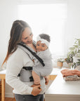 Gustine Porte-bébé Préformé Évolutif 8 à 45 lbs en Lin Portage Gustine baby carrier Cloud