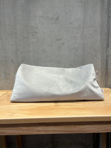 Être Coussin d'allaitement Allaitement Être par La Boutique Planète Bébé et Cie.   