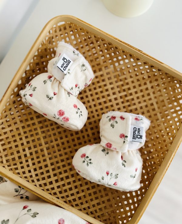 Bébé Ô Chaud Pantoufles 9-18 mois Vêtements Bébé Ô Chaud Boutons de rose