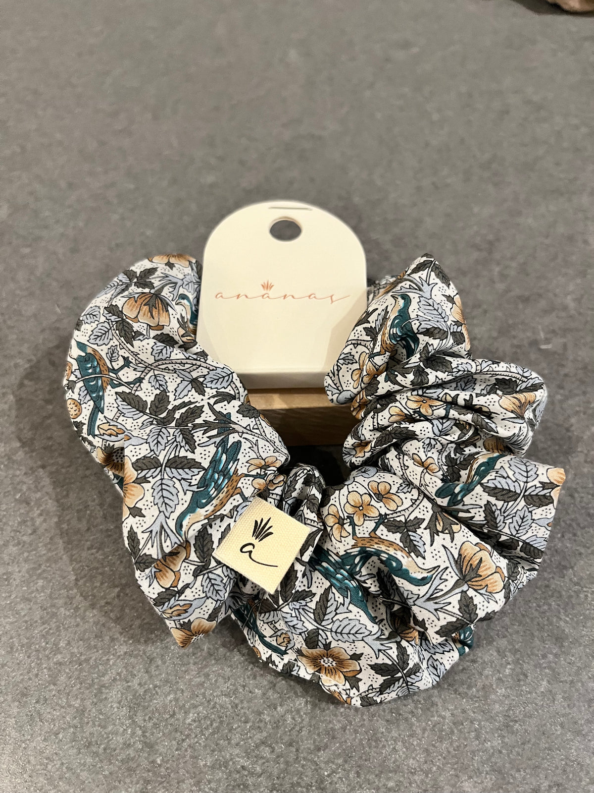 Ananas Co Chouchou en mousseline de coton bio Accessoires de cheveux Ananas Co Liberty bleu