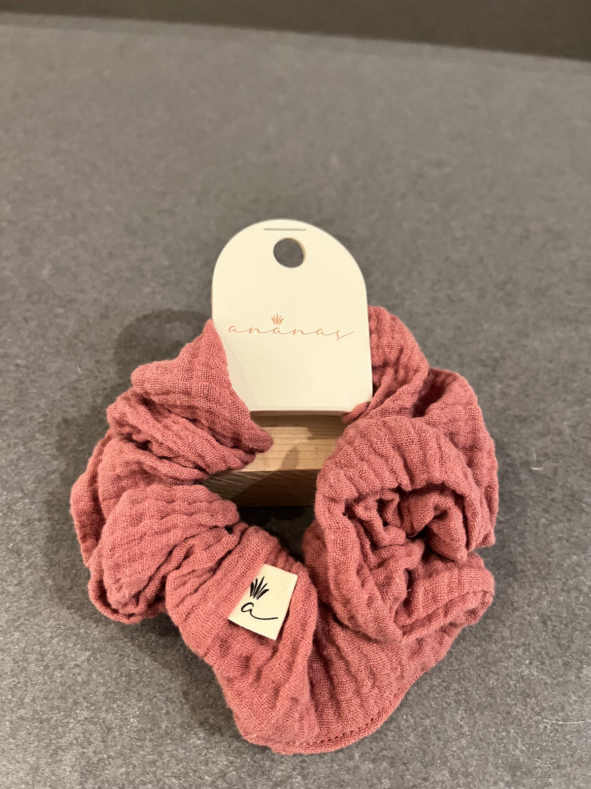 Ananas Co Chouchou en mousseline de coton bio Accessoires de cheveux Ananas Co Framboise
