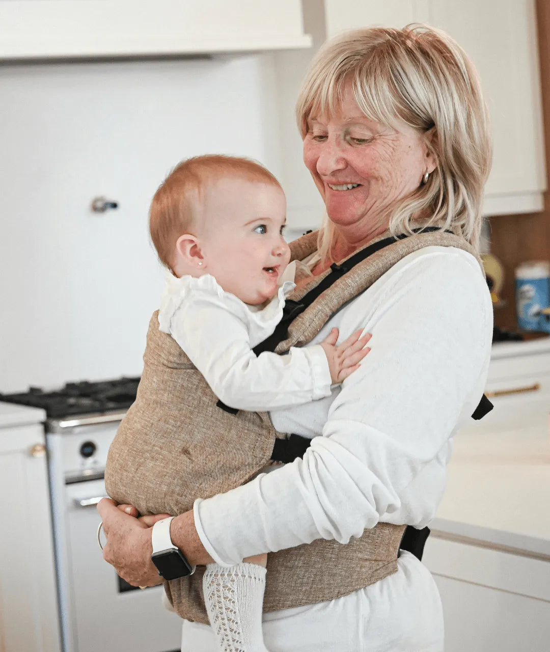 Gustine Porte-bébé Préformé Évolutif 8 à 45 lbs en Lin Portage Gustine baby carrier Gingerbread  