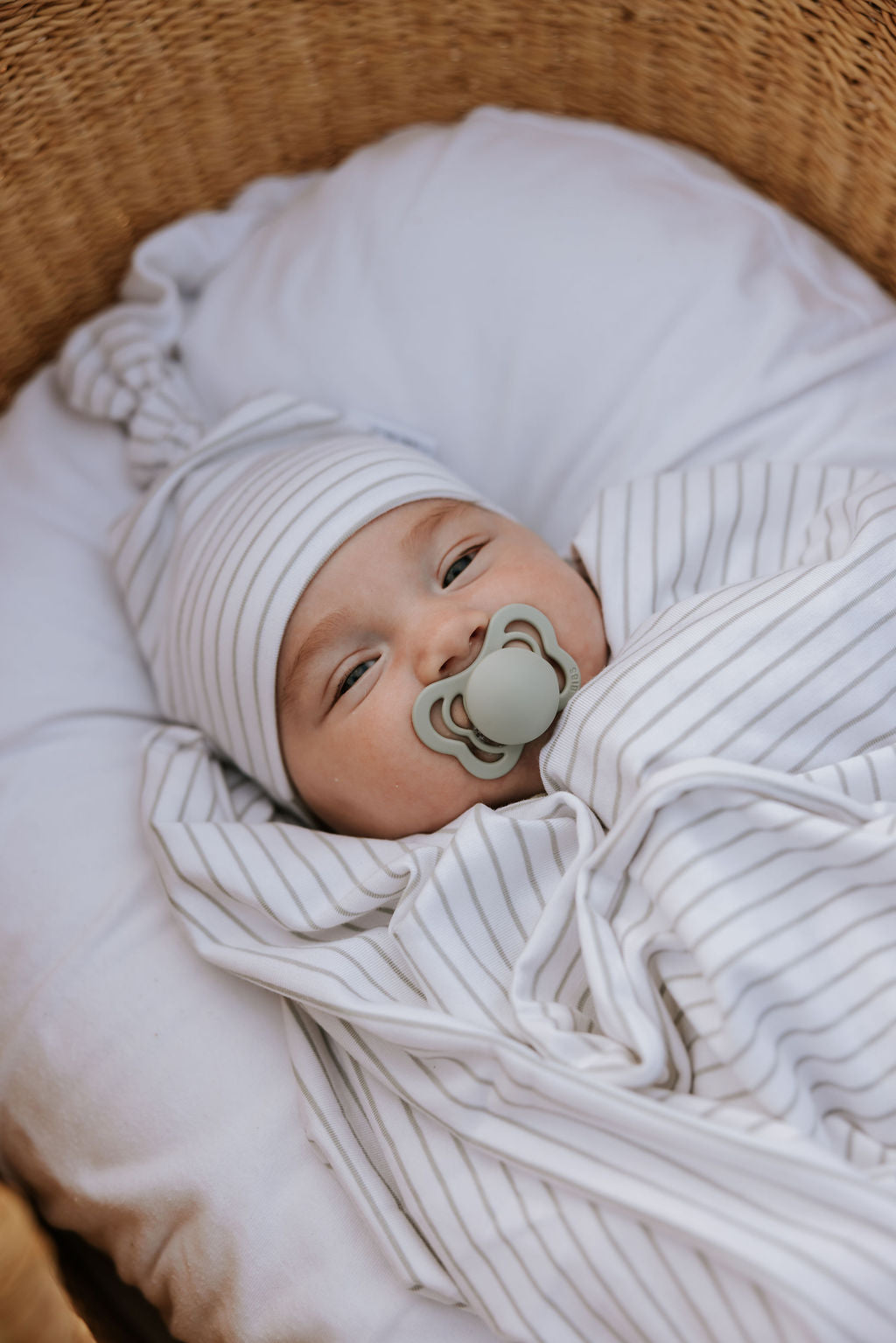 Zak &amp; Zoé Bonnet en bambou pour nouveau-né 0-3 mois Vêtements Zak &amp; Zoé Ligné sauge